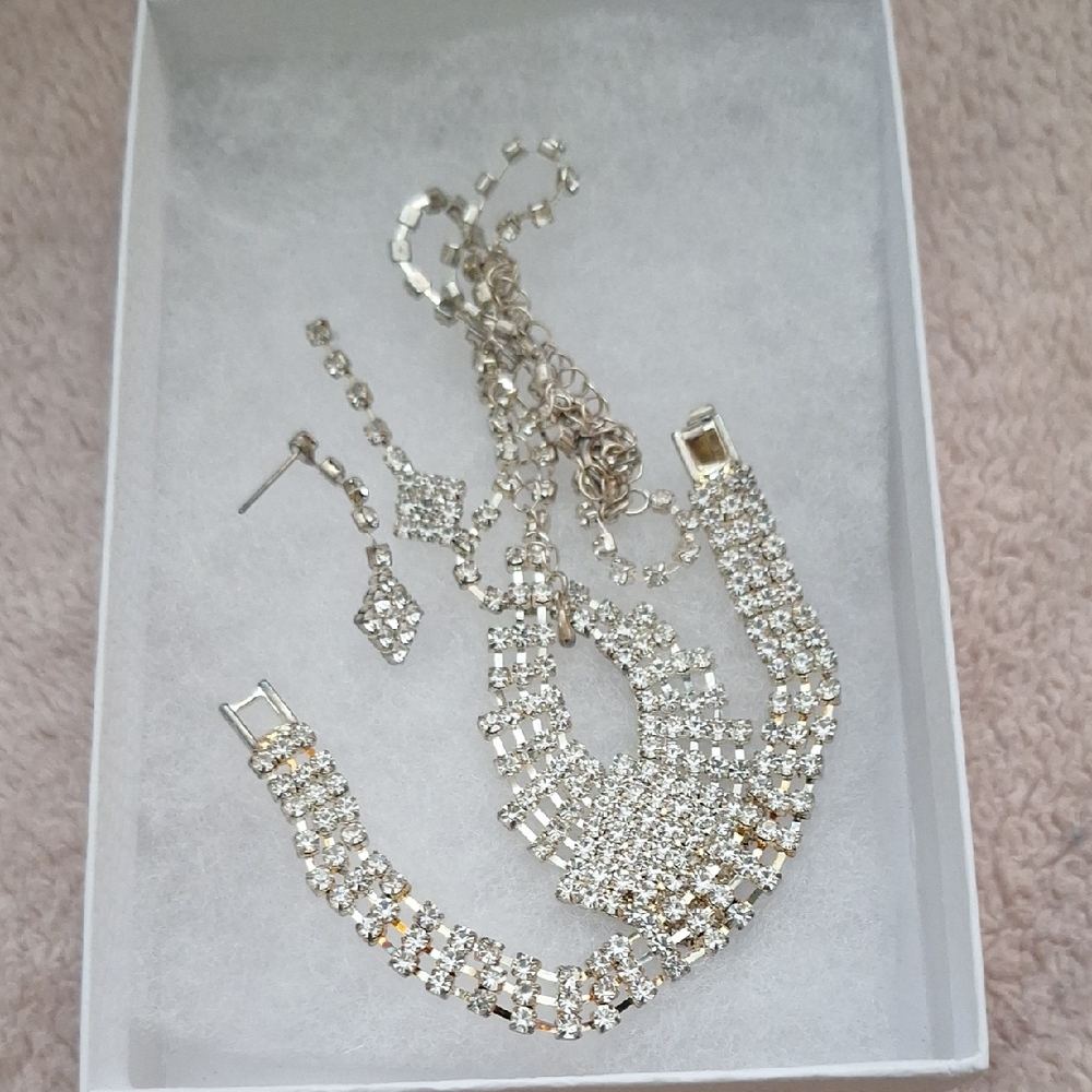 Set, Silver Bracelet, Earrings,necklace.t